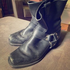 Men’s Frye Boot “Harness 8R”